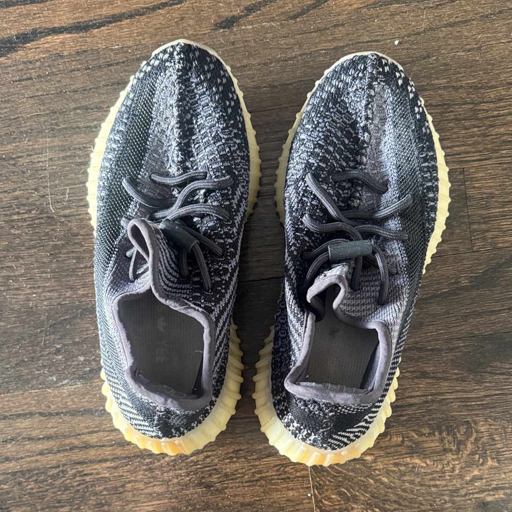 Yeezy Boost 350 V2 Black & Grey with Cream Sole - no box